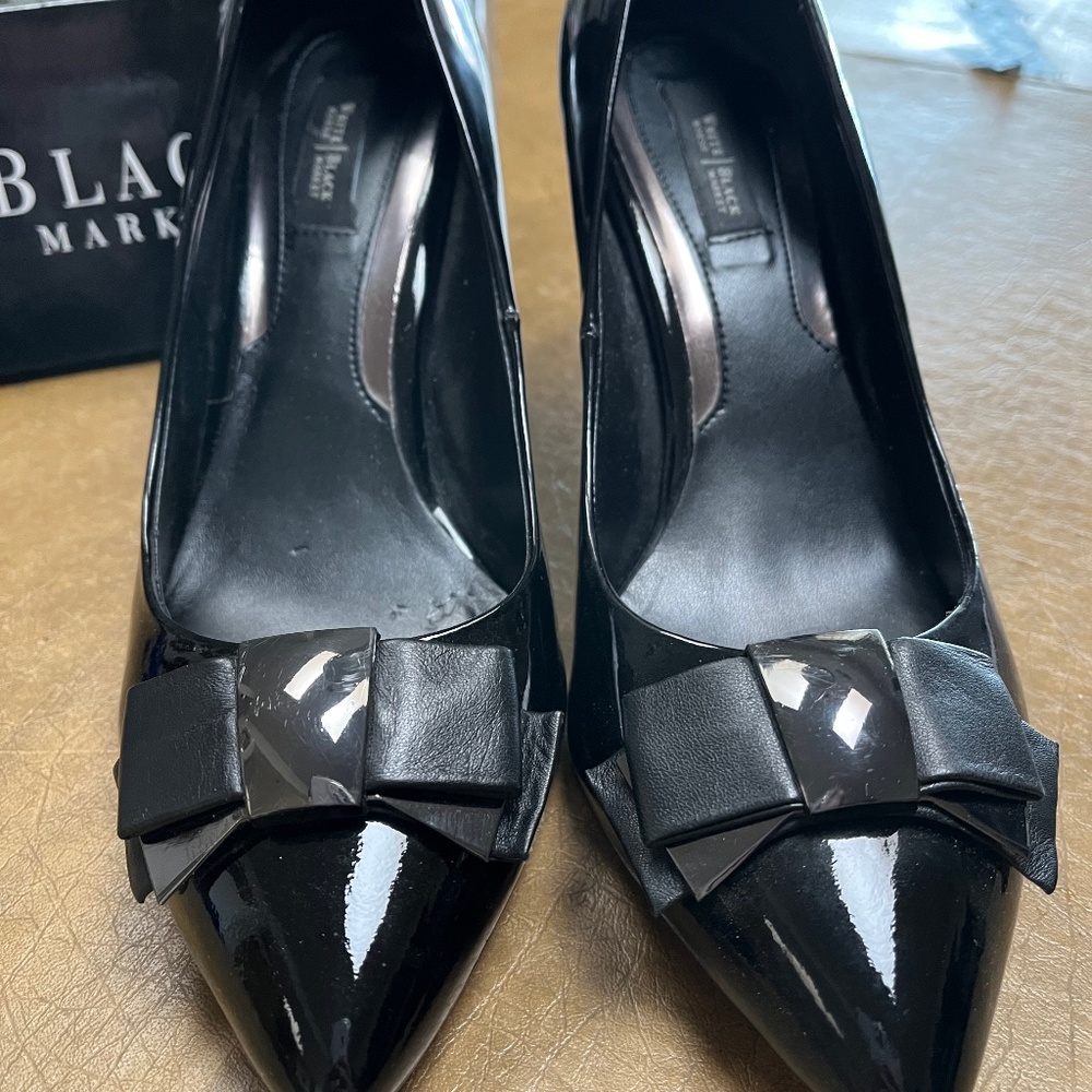 White House Black Market Robyn Patent Pointy Toe Heel